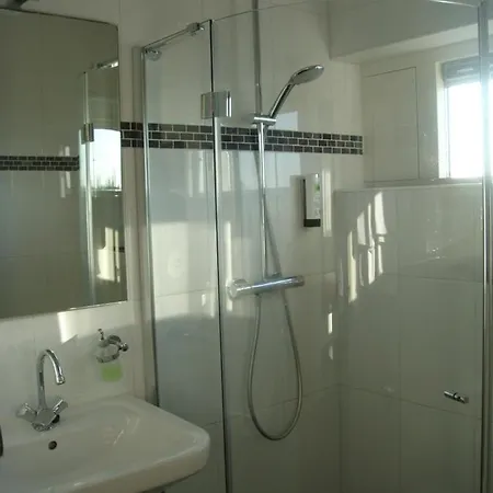 Отель Restaurant Lakeside 3*