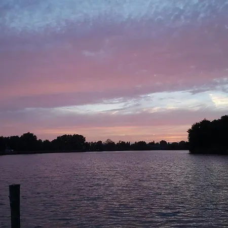 Restaurant Lakeside Hotel 3*